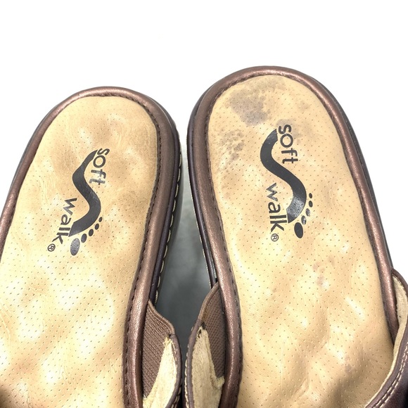 SoftWalk Sandals - Picture 4 of 8